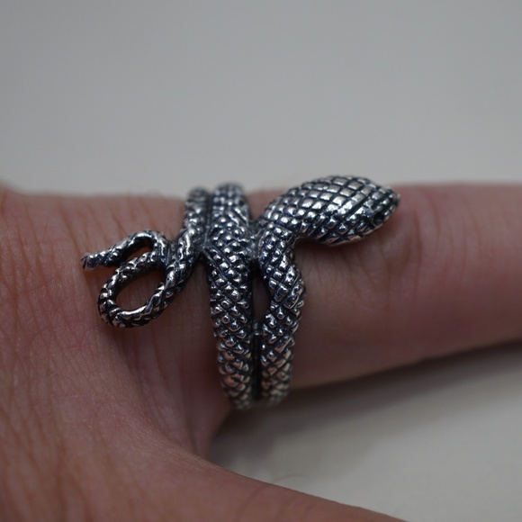 Sterling Silver (.925) Snake Ring - Picture 7 of 7